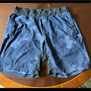 Lululemon T.H.E. Short 9 inch Linerless XL Navy Blue Camo